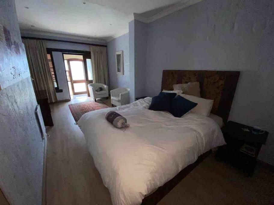 Vintage Serene Holiday home Hartbeespoort