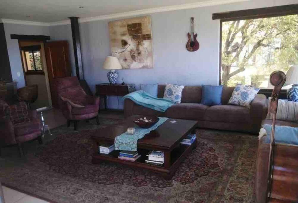 Vintage Serene Holiday home Hartbeespoort